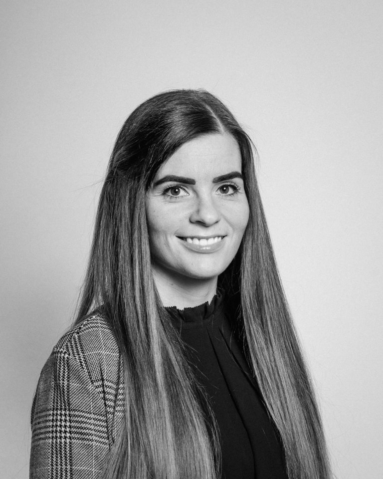 Lilja Ákadóttir (LÁ)