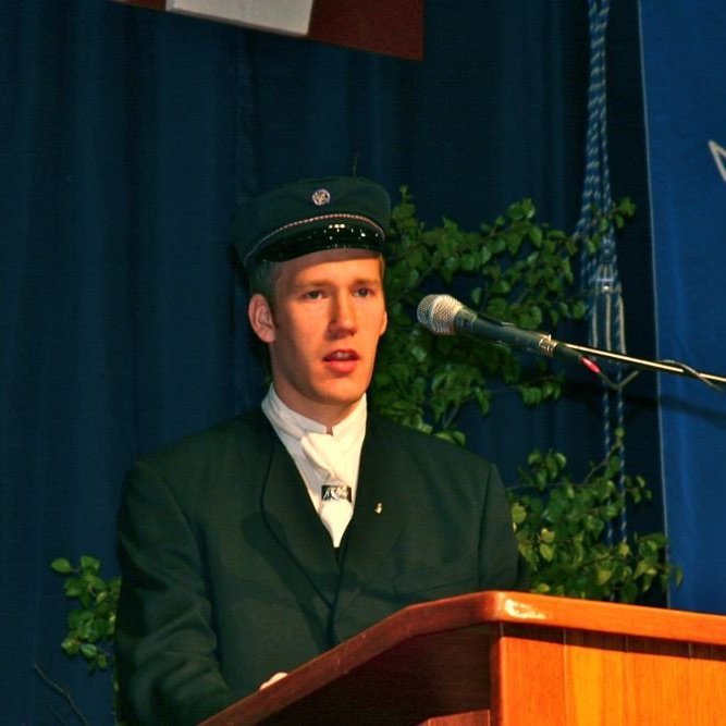 Hálfdán Pétursson fulltrúi 10 ára stúdenta.