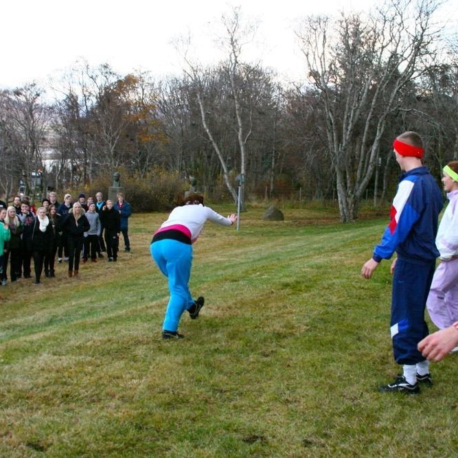 Brunnárhlaup undirbúið. Rósa sýnir einfalt stökk