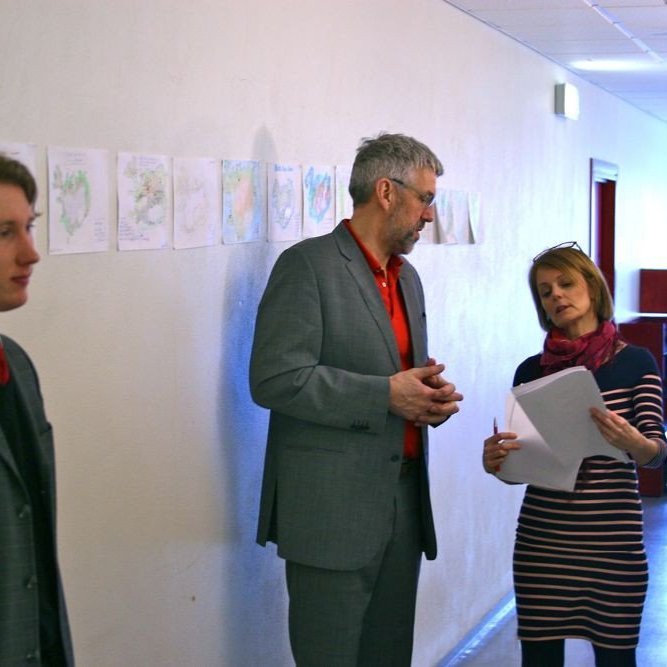 Jón Már og Alma bera saman bækur