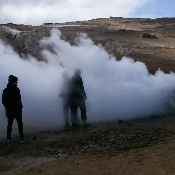 Þessi mynd er tekin í Mývatnssveit í vorferð með nemendur í náttúrulæsi