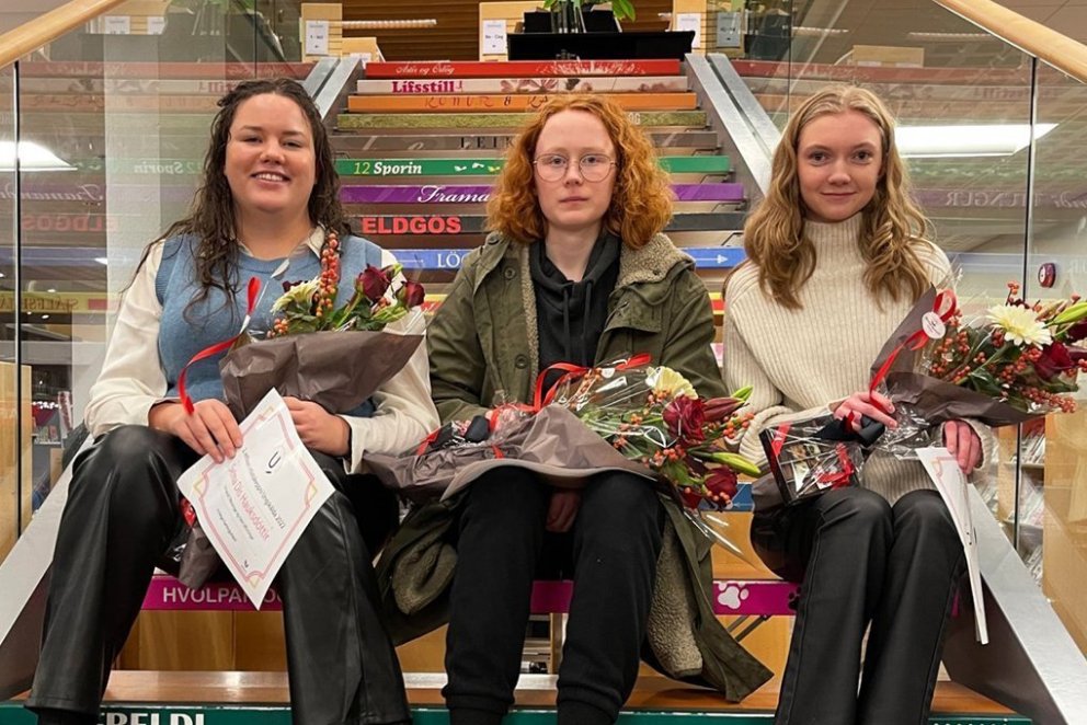 Selma Dís Hauksdóttir, Mars Baldurs og Guðrún María Aðalsteinsdóttir verðlaunahafar í ritlistakeppni…