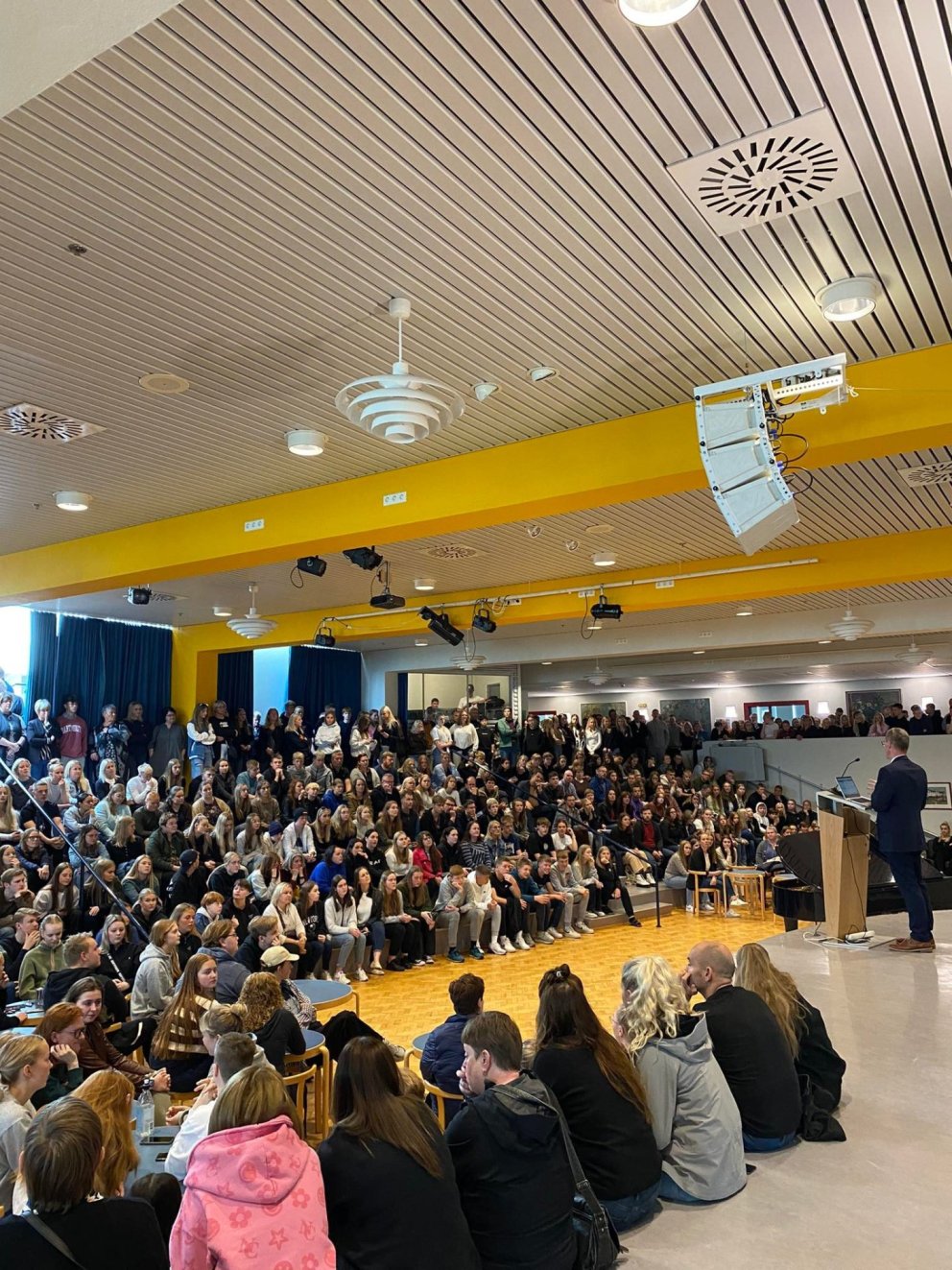 Kennsla hefst á íslenskubrú á haustönn