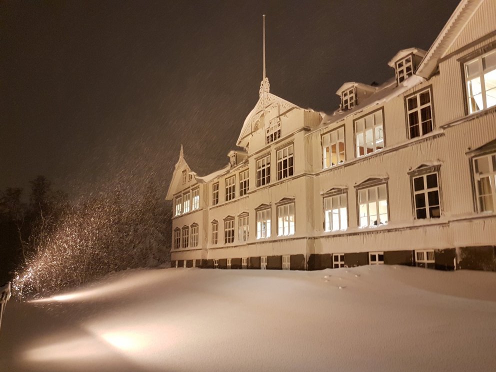 Vetur konungur kom við