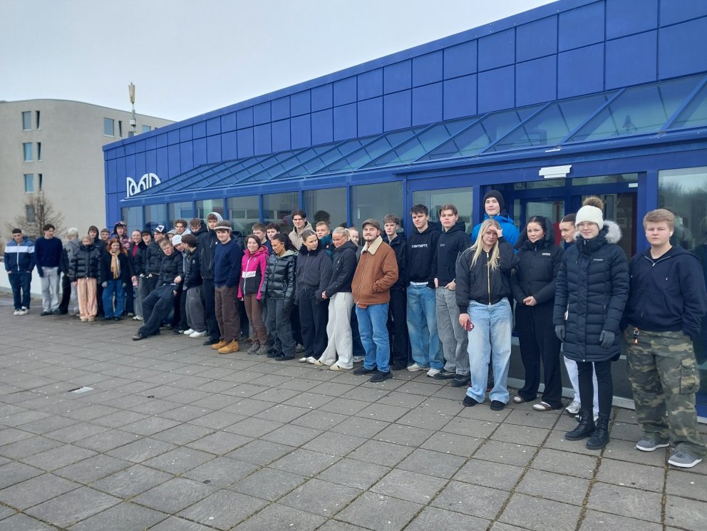 Nemendur á leið í göngu á Ratatoski