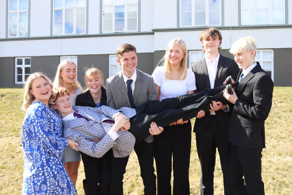 Stjórn Hugins skólaárið 2023-2024. Mynd: Huginn