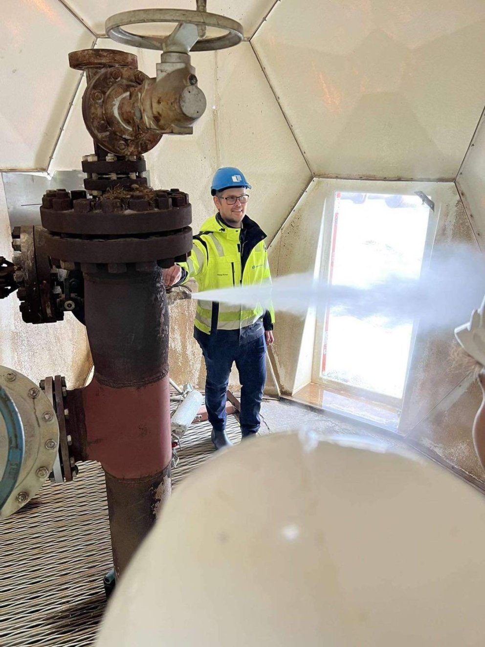 Nemendur í jarðfræði kynna sér jarðhitann