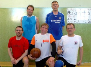 Vígreift kennaralið í körfu