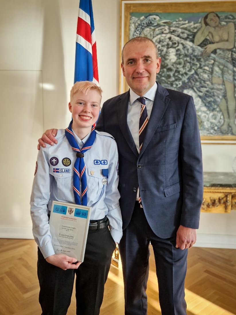 Elías Dýrfjörð og forseti Íslands. Mynd: Bandalag íslenskra skáta