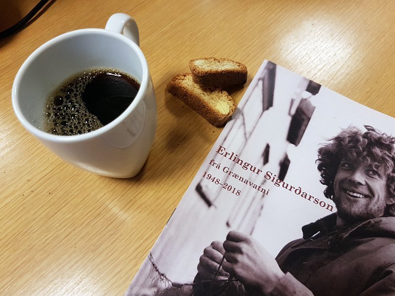 Oft er Erlingur Sigurðar nefndur yfir kaffinu