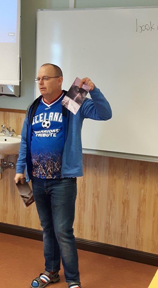 Eymundur Eymundsson í tíma hjá 1. bekk