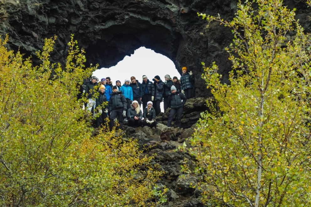 Nemendur í Mývatnssveit. Myndina tók Frosti Orrason í 1.UV.