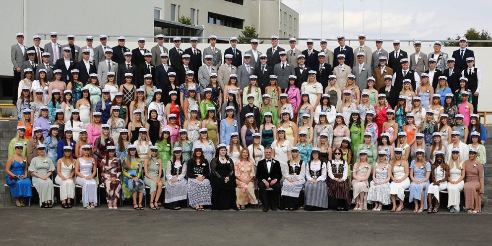 Brautskráning 17. júní, miðasala, æfing og dagskrá