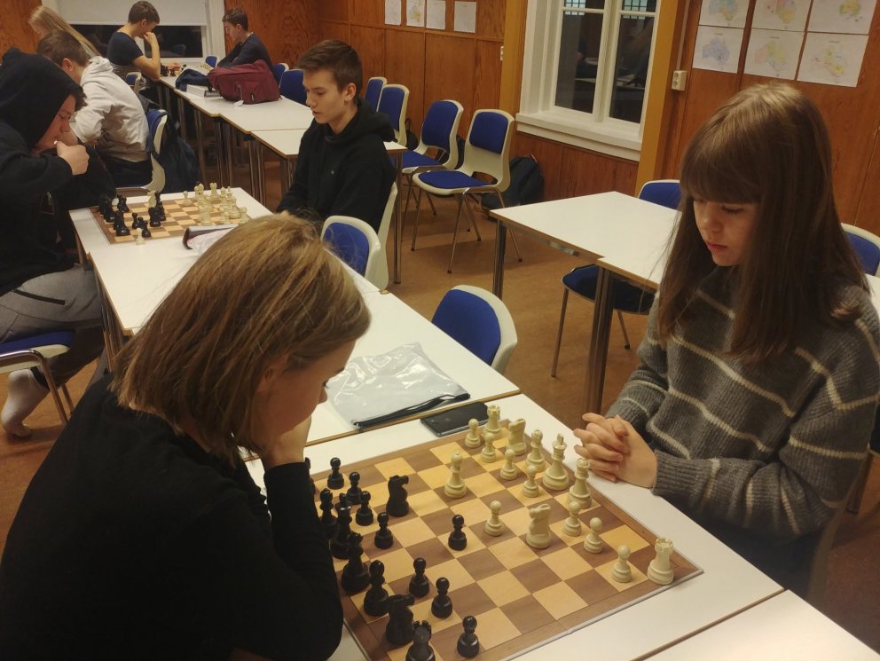 Hraðlínunemendur tefla