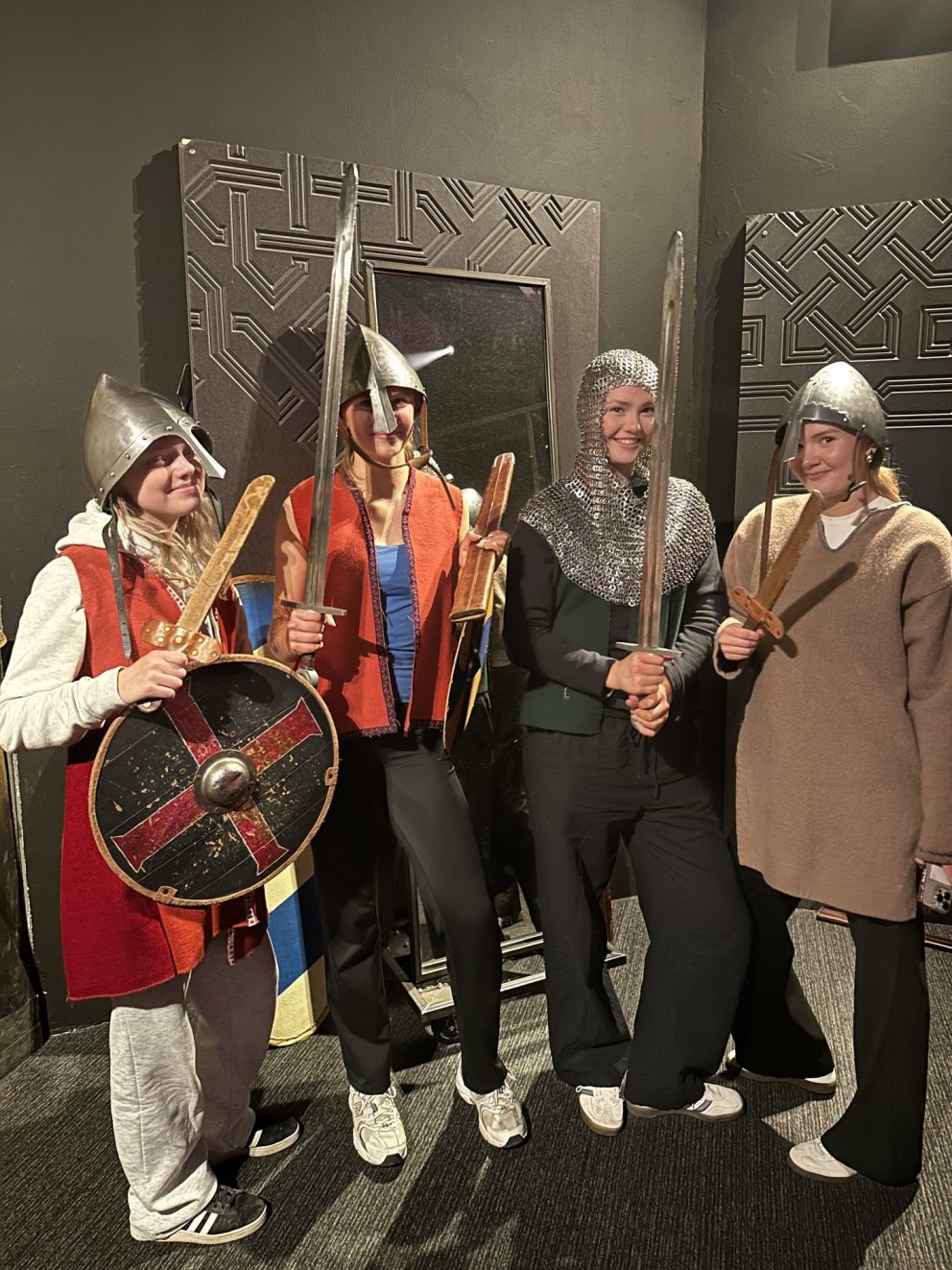 Tilbúnar í Örlygsstaðabardaga! (1238)