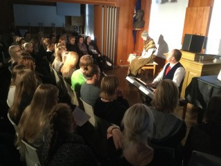 Útför, saga ambáttar og skattsvikara