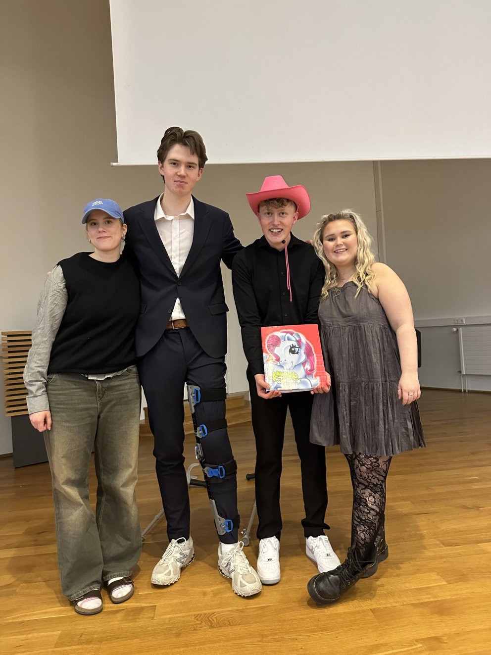 Liðsfólk MA eftir sigurinn í MORFÍs