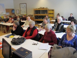 Aldnir nemendur, ungir kennarar