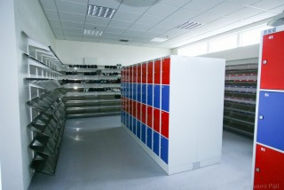 Skápar og skóhillur á Hólum