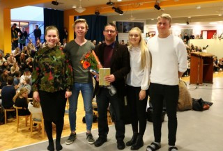 Arnar Már ásamt lesurum