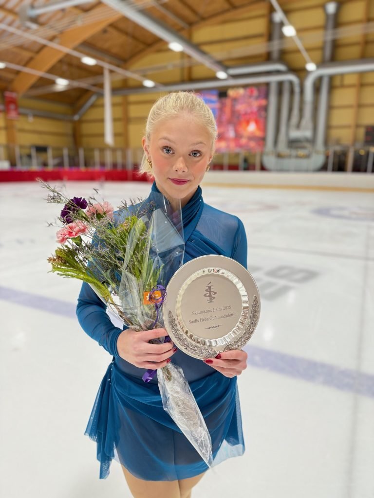 Sædís Heba skautakona ársins. Myndin er fengin af vef Skautasambands Íslands.
