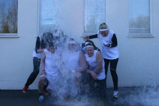 Nýja stjórnin fær gusu