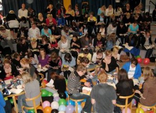 Hungraðir lesendur steypa sér yfir nýtt afmælisrit Munins