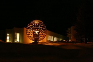 Heimur vonar, Hólar og Lundur