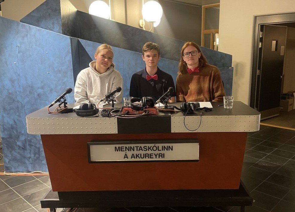 Lið MA með þau Rakel, Magnús og Þorstein í broddi fylkingar varð að lúta í lægra haldi fyrir liði Tæ…