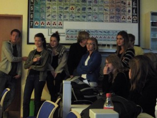 Áhorfendur að efnafræðibrellum