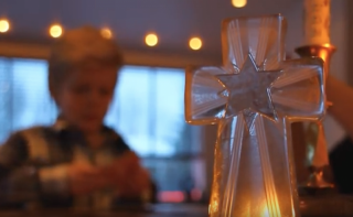 Skjáskot úr myndbandinu