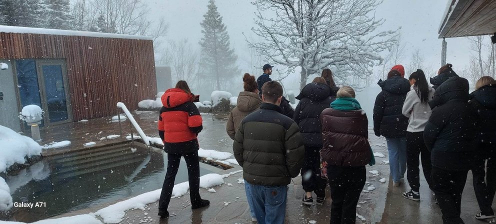 Nemendur í 3. bekk kynna sér Skógarböðin. Mynd: Rannveig Ármannsdóttir