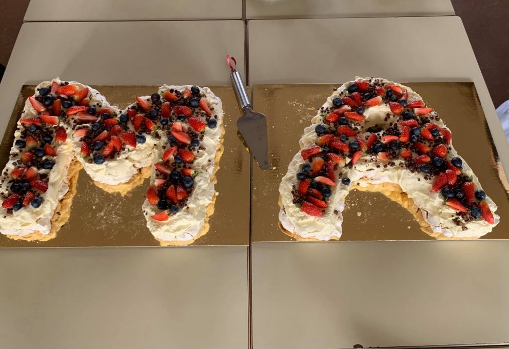 Það er alltaf tilefni til að slá í góða köku þegar prófum lýkur