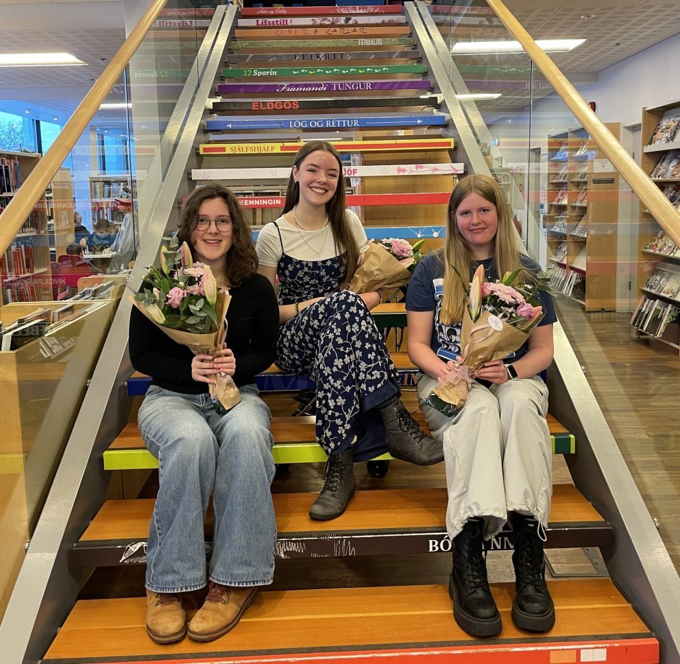 Ungu skáldkonurnar þrjár f.v. Ágústa, Sólveig Lára og Sigrún Freygerður. Mynd: Akureyri.is