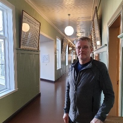 Jón Ágúst á Langa gangi í Gamla skóla