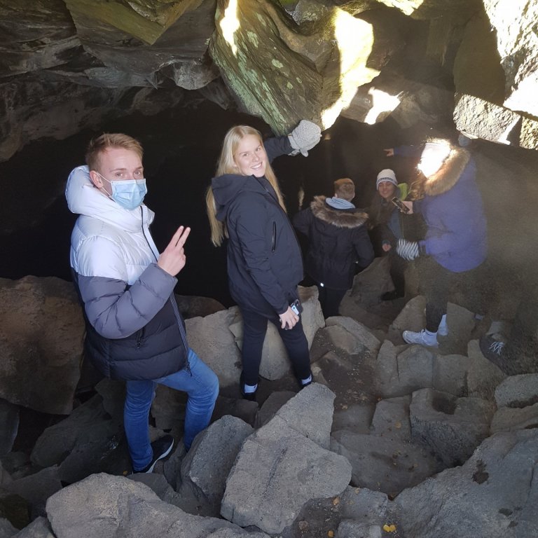 Nemendur fara að öllu með gát