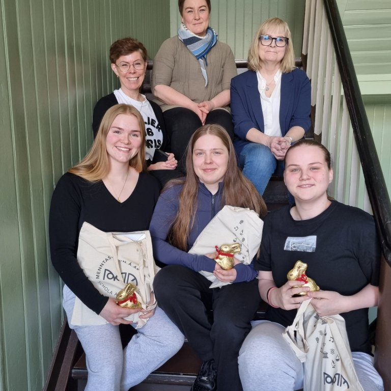 Verðlaunahafar MA í þýskuþraut 2024 ásamt þýskukennurum