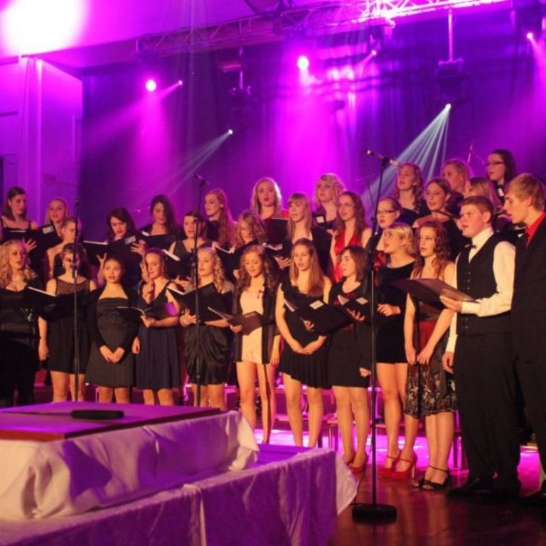 Kór MA á árshátíð skólans árið 2011