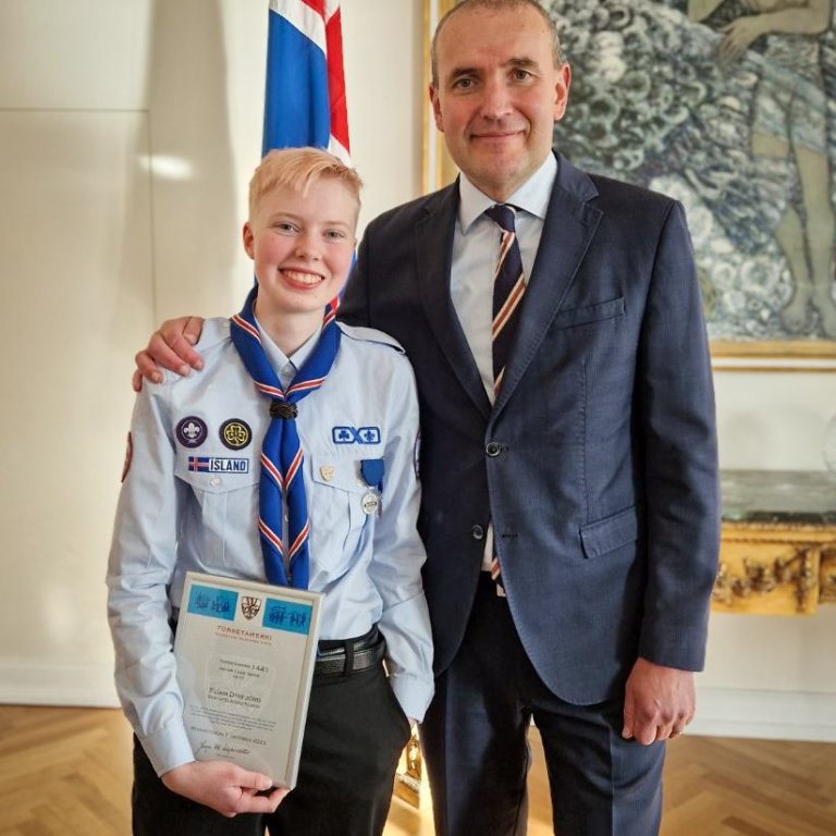 Elías Dýrfjörð og forseti Íslands. Mynd: Bandalag íslenskra skáta