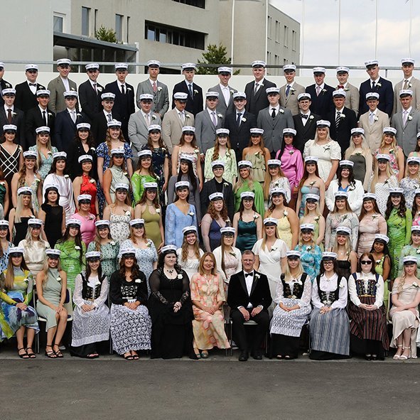 Brautskráning 17. júní, miðasala, æfing og dagskrá