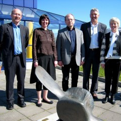 Helena Dam á Neystabø og föruneyti hennar ásamt Jóni Má.