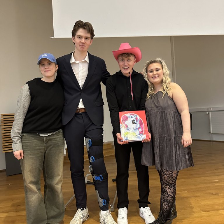 Liðsfólk MA eftir sigurinn í MORFÍs