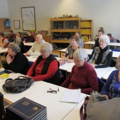 Aldnir nemendur, ungir kennarar