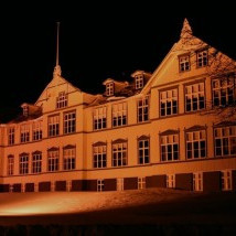 MA að kvöldi 16. desember 2011