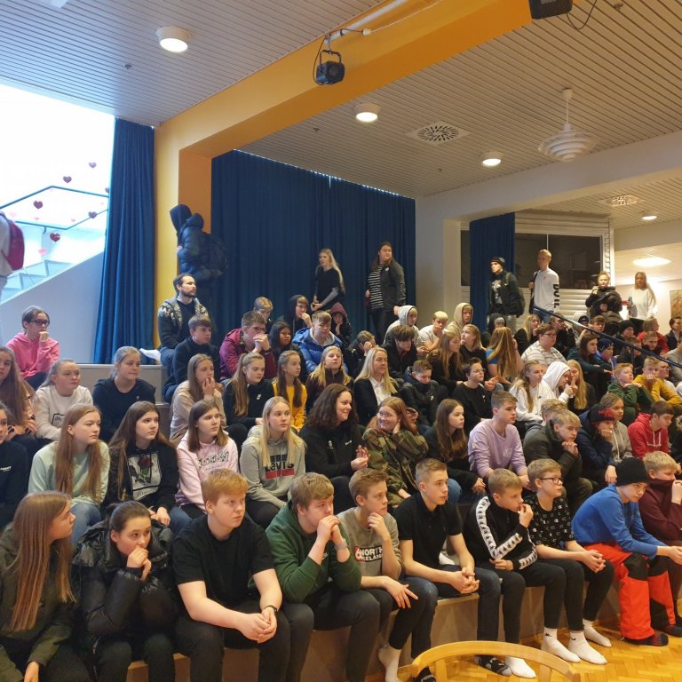 Grunnskólanemendur kynna sér nám og félagslíf í MA