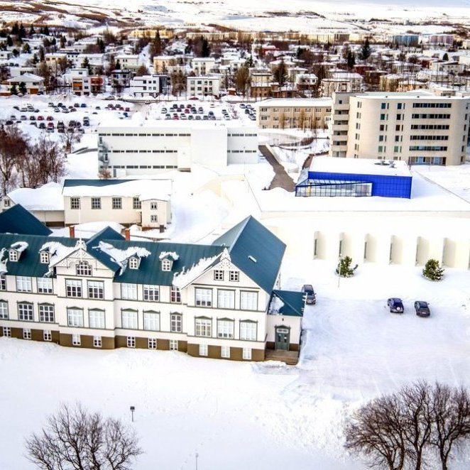 Rafræn próf eða staðpróf?