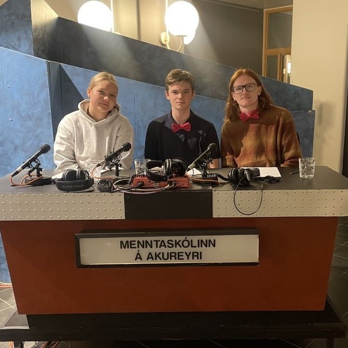 Lið MA með þau Rakel, Magnús og Þorstein í broddi fylkingar varð að lúta í lægra haldi fyrir liði Tæ…