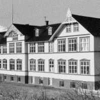 Gömul og góð mynd af MA