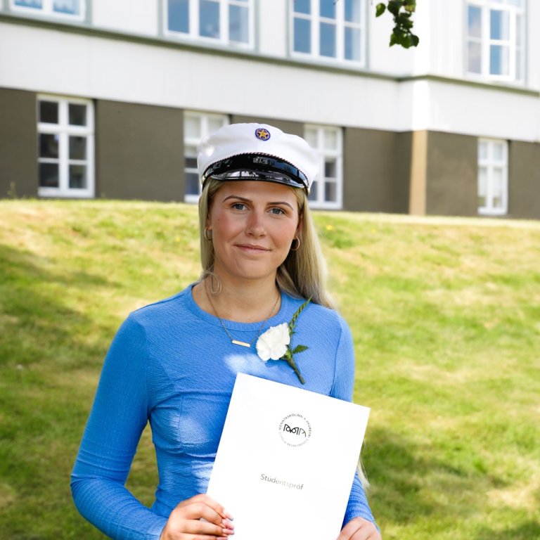 María Björk Friðriksdóttir dúx skólans. Mynd: Linda Ólafsdóttir