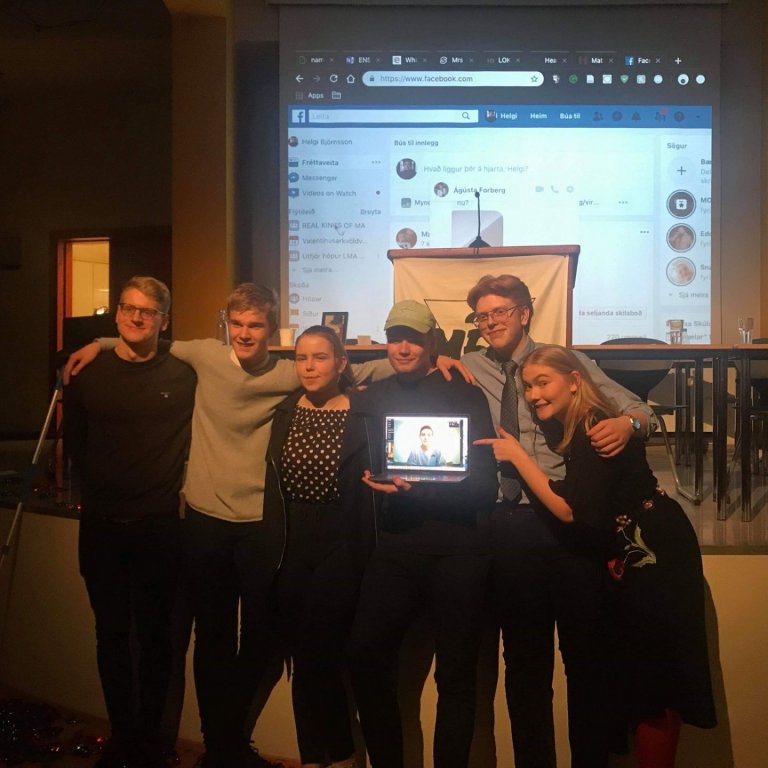 Liðsmenn og þjálfarar eftir sigurinn gegn Flensborg. Frá vinstri: Ingvar, Friðrik, Laufey, Sveinn, T&hellip;